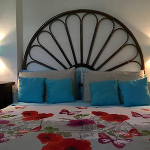  Couette-café Piera Montecucco